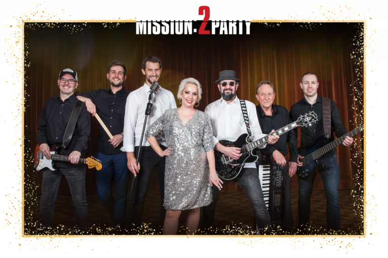 Mission2Party Live-Band als Gala-Hauptact mit sieben Musikern auf der Bühne.